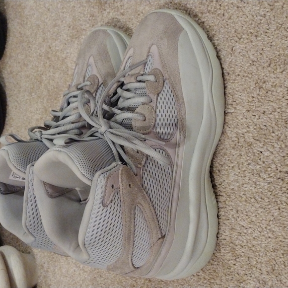 YZY DSRT BT - Picture 2 of 4